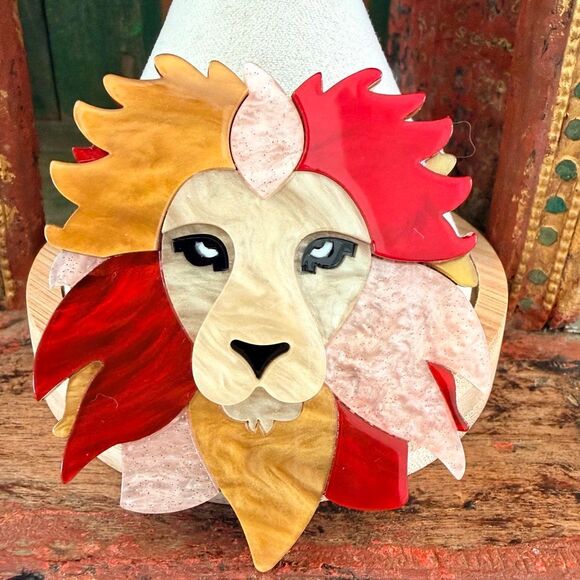 Layered Resin Lion Brooch Statement Acrylic Animal Pin - Picture 2 of 6